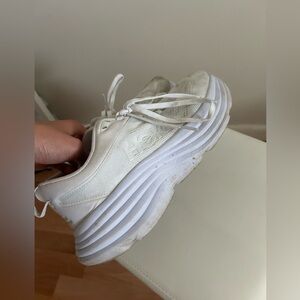 Hoka bondi 8